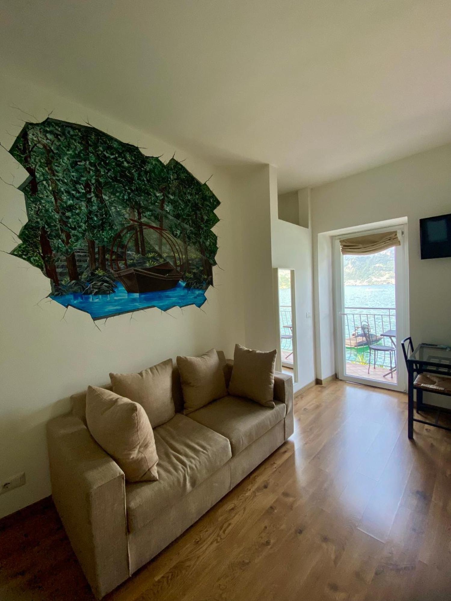 B&B Nest On The Lake Lezzeno Exterior photo